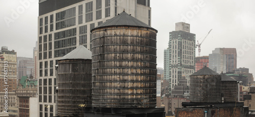 ニューヨークの木製貯水タンク