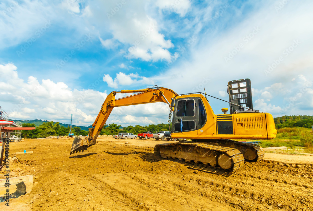 Obraz premium excavator at sandpit during earthmoving works