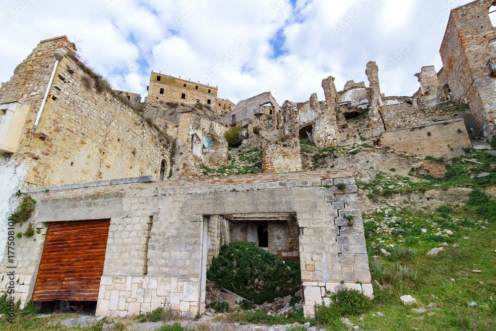 イタリア、マテーラ、クラーコの廃墟