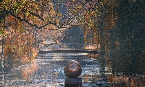 фотографія Glacis Park in Neu-Ulm im Herbst