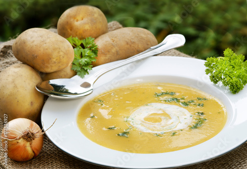 Potato soup, Kartoffelsuppe, Kartoffeln, Textraum, copy space photo