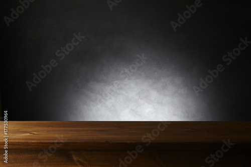 カウンターテーブル © ogustudio