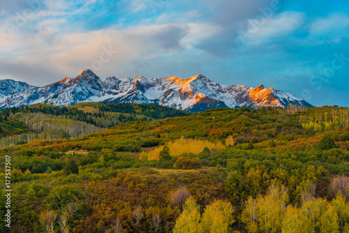 Colorado Mountain View © Kerry Hargrove