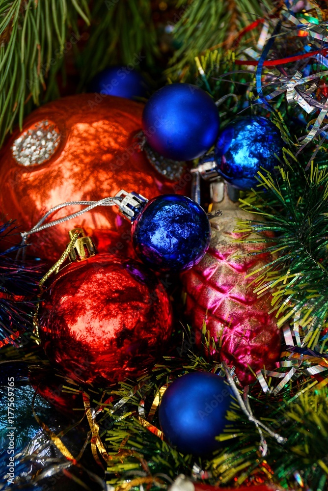 Новый год цветная. Новый год цветная. Новогодние шары разноцветные. Новогодние рисунки. Новогодние рисунки для печати цветные.