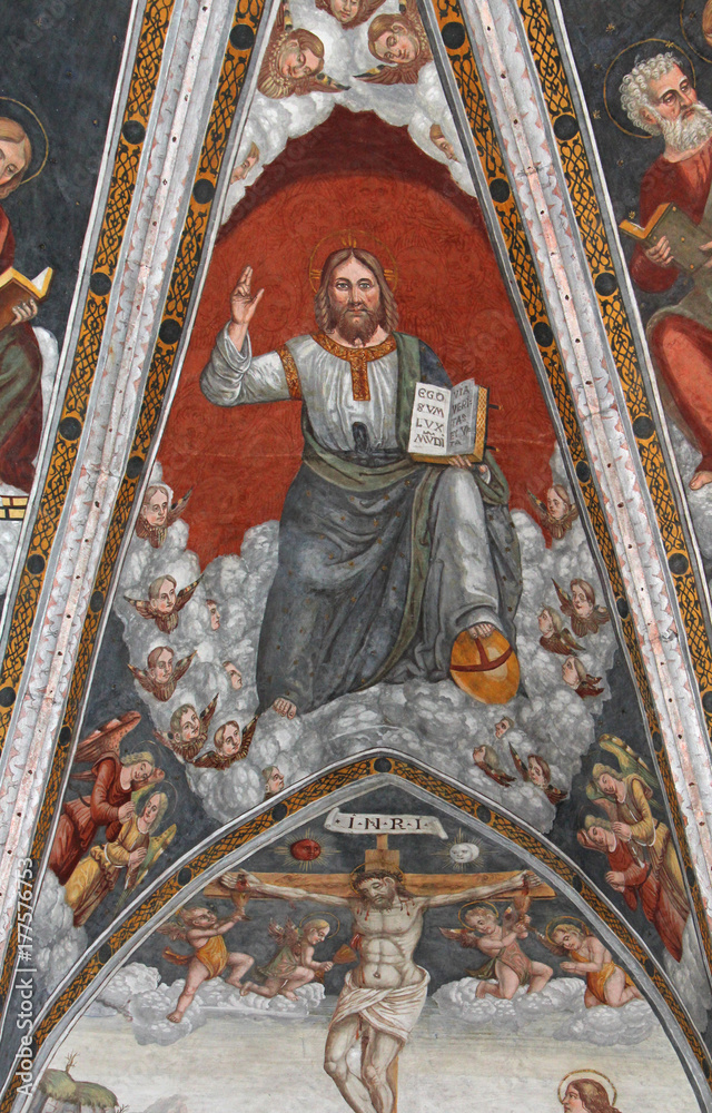 Cristo in gloria; volta del presbiterio della chiesa di San Vigilio a Pinzolo
