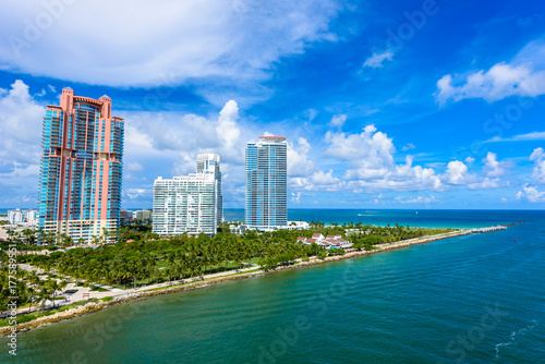 South Pointe Park and Pier at South Beach, Miami Beach. Aerial view. Paradise and tropical coast of Florida, USA. © Simon Dannhauer
