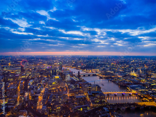 Twilight of London © danieldep