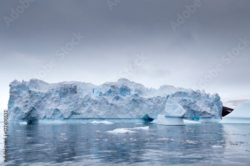 A giant iceberg in the Antarctic Peninsula © robert