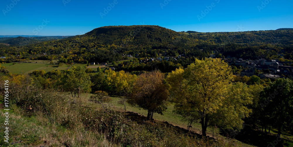 Landschaft in der Auvergne nahe Murol
