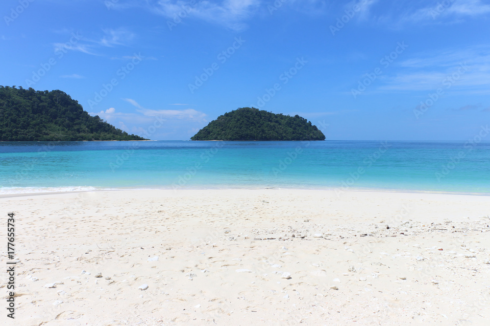 Fototapeta premium View from Khai Island, Tarutao national park, Satun province, thailand