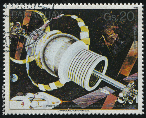 Fototapeta Naklejka Na Ścianę i Meble -  NASA space station
