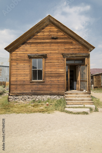 Abandoned buildings from the California gold rush © lizziemaher