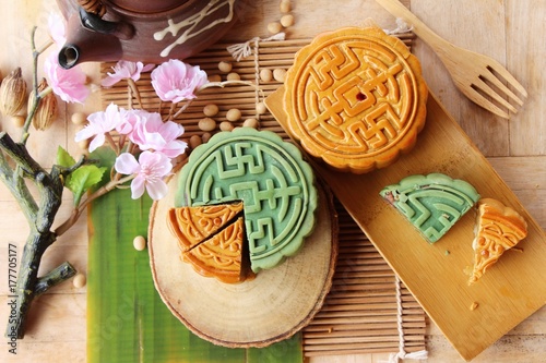 Festival moon cake - Chinese cake and tea