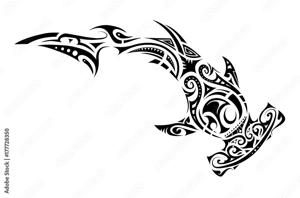 Naklejka premium Tatuaż rekina młota w stylu Maorysów