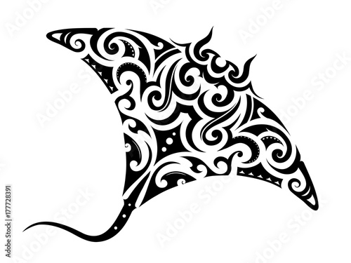 Valokuvatapetti Maori style manta ray tattoo