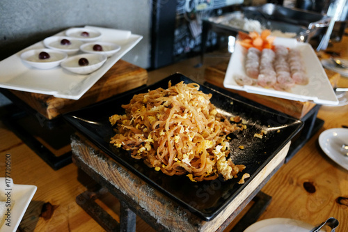 Fotografie stir fried sweet pickled radish with egg