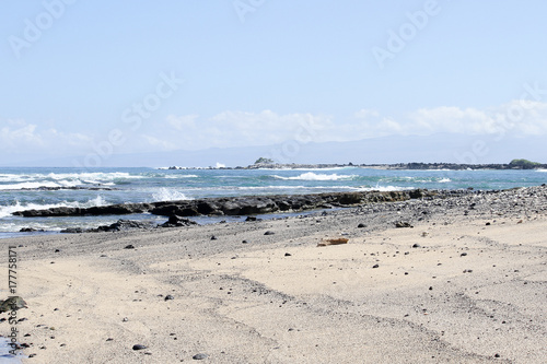 Wallpaper Mural Hawaii beach landscape Torontodigital.ca