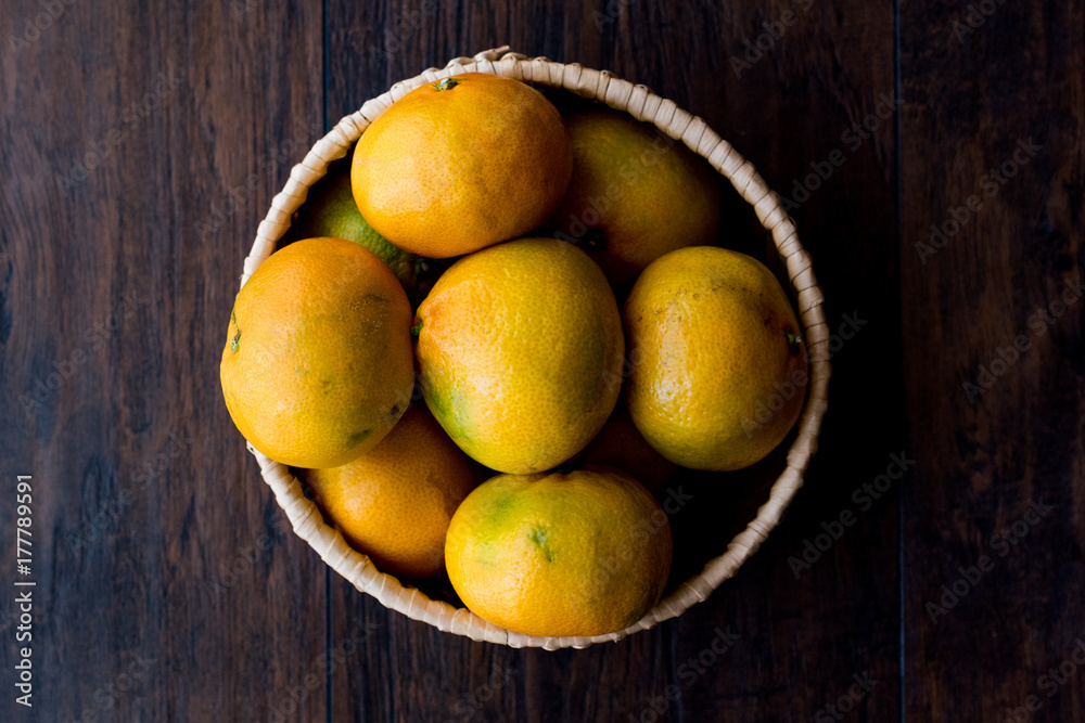 Fresh Organic Mandarin Oranges / (Dark Moody Background)