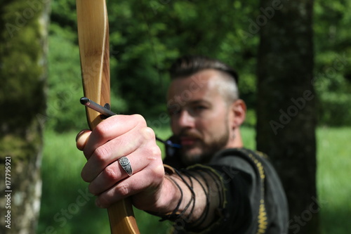  Archer arrow bow – Mann Bogen Wald
