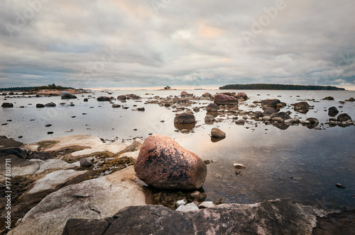 Obraz na płótnie Nordic Cloudy Seaside Sunrise in Finland. w salonie