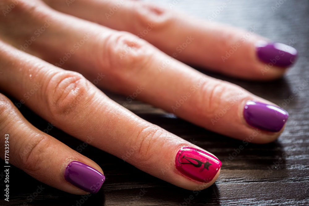 Manicure nail design black cat