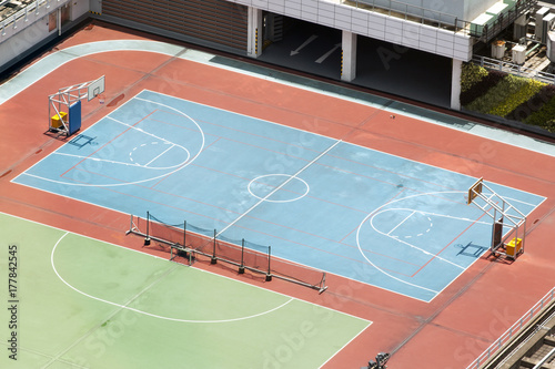 A birdeye view of a basketball court in the city of Hong Kong, China © CoolimagesCo