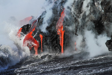 Fotobehang Vulkaan Lavastromen van de Kilauea vulkaan  © alphadogdesign