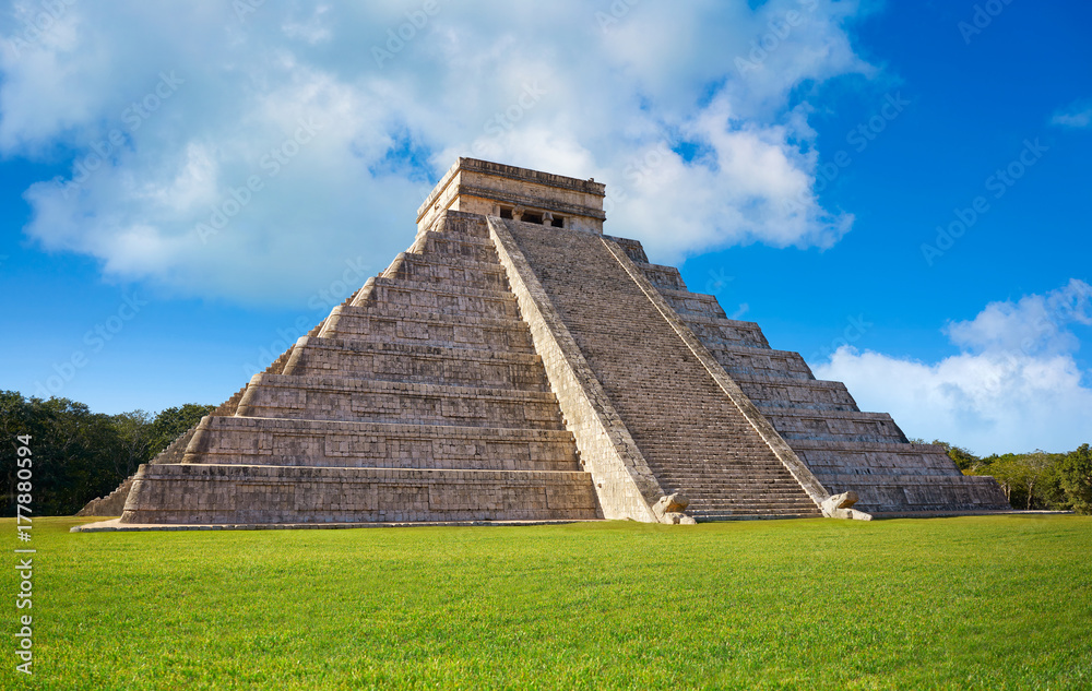 Chichen Itza El Templo Kukulcan temple