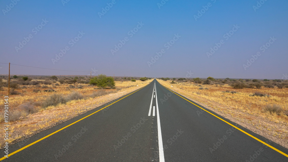 Nationalstraße durch Namibia