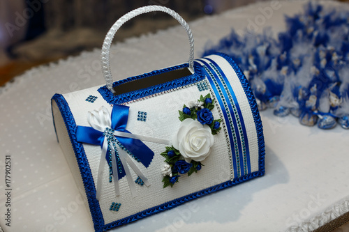 Декорированная сумочка невесты