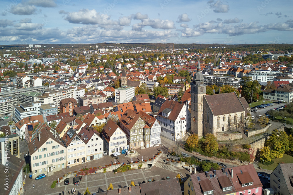 Obraz premium Böblingen: Marktplatz mit Stadtkirche