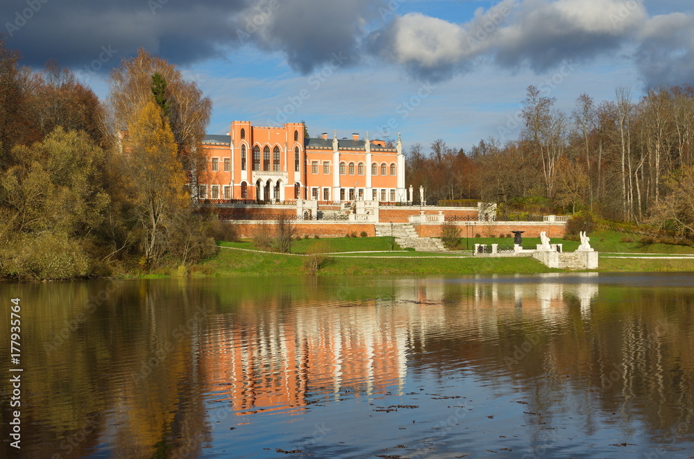 The Palace in the estate of Marfino, Moscow region, Russia. Reflection in water
The Palace in the estate of Marfino, Moscow region, Russia. Reflection in water