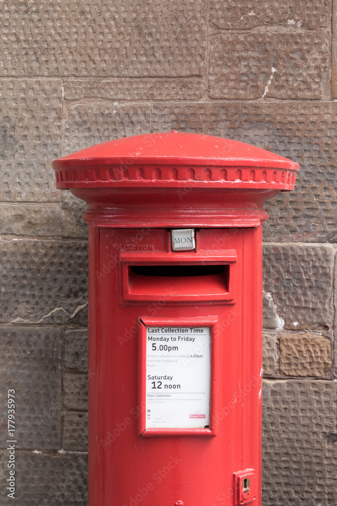 赤いポスト United Kingdom old postal post 赤いポスト United Kingdom old postal post