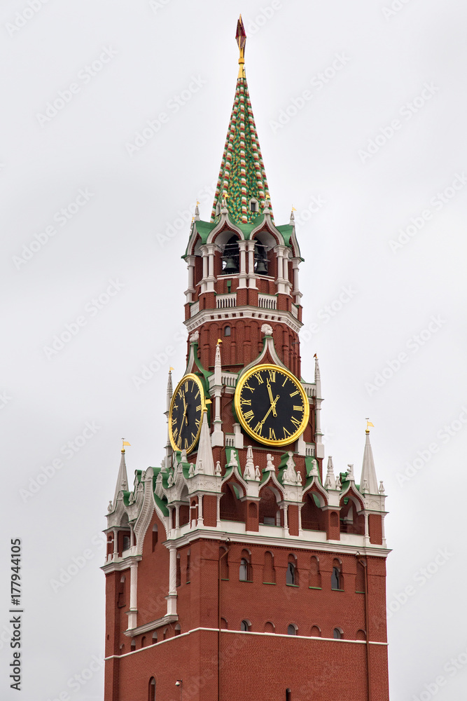 The Spasskaya Tower of the Kremlin in Moscow, Russia. Is the main tower with a through-passage on the eastern wall of the Moscow Kremlin, which overlooks the Red Square. The Spasskaya Tower of the Kremlin in Moscow, Russia. Is the main tower with a through-passage on the eastern wall of the Moscow Kremlin, which overlooks the Red Square.