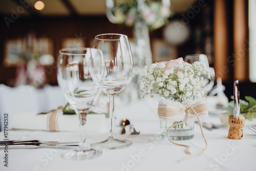 Festlich gedeckter Tisch