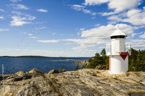 Leuchtturm auf Granitfelsen Hölickskärs