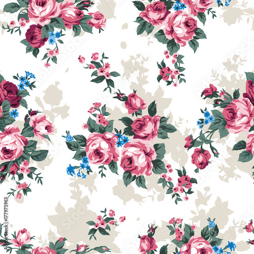 Vintage chintz roses seamless pattern