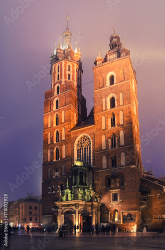 Market square in Cracow at night with St. Mary s Basilica