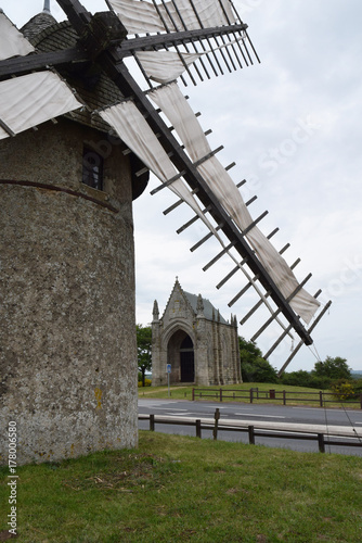 Mont des Alouettes, Les Herbiers, Vendée, moulin à vent, chapelle, point culminant de la Vendée.
