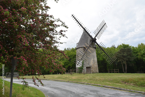 Mont des Alouettes, Les Herbiers, Vendée, moulin à vent, chapelle, point culminant de la Vendée.