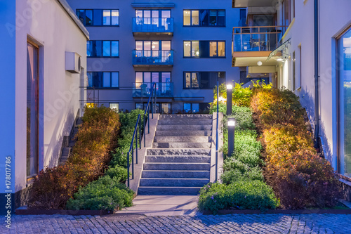 En trappa vid Jan Ingves Torg  i Henriksdals området fotat på kvällen photo