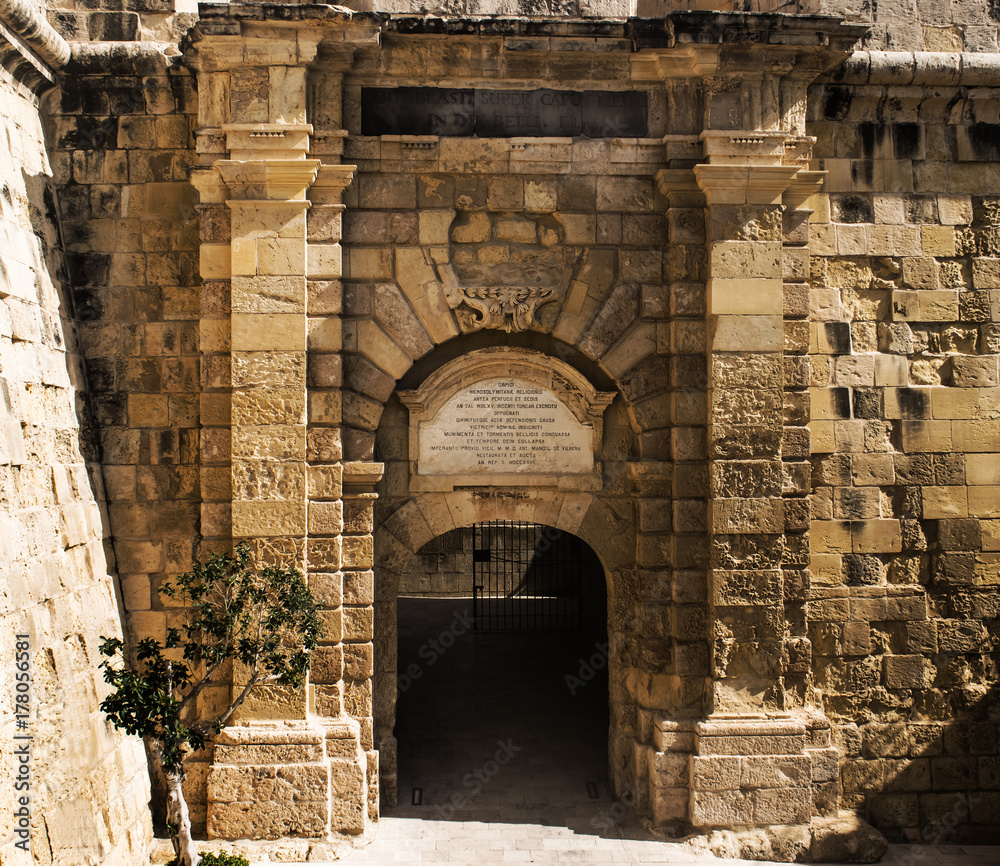 Vittoriosa Gate of Provence