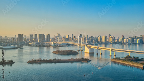 Tokyo skyline on Tokyo bay at Odaiba in Tokyo, Japan © orpheus26