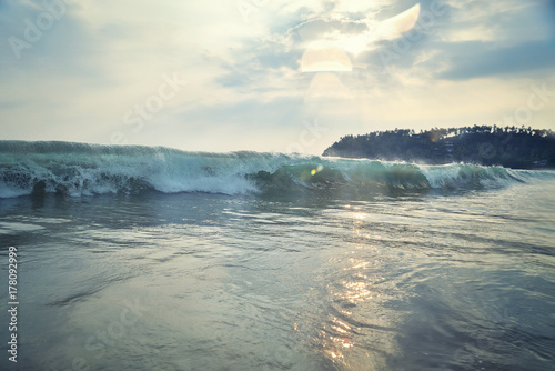 big wave moves to the Sri Lankan shore