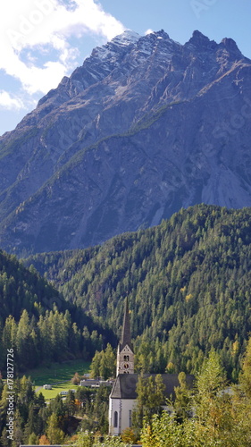 Schweiz Engadin Graub  nden Scuol 27