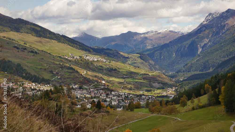 Fototapeta premium Schweiz Engadin Tarasp 17