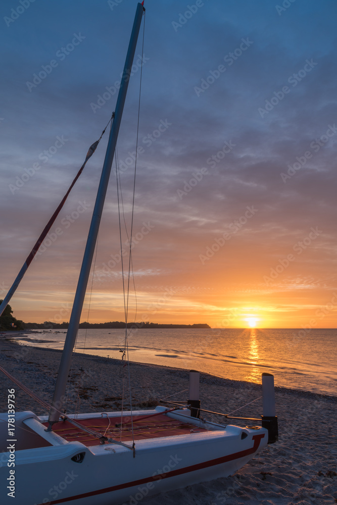 Obraz premium catamaran on the beach