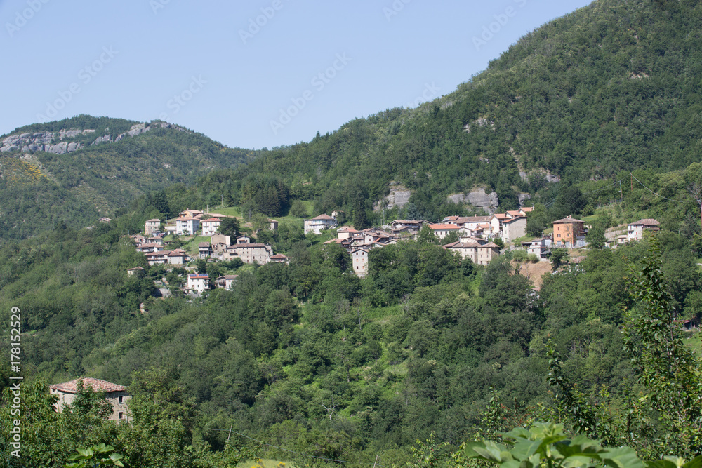 Paese Pozza, case distrutte, terremoto, vicino Aquasanta Terme; Destroyed houses, earthquakes, Italia 