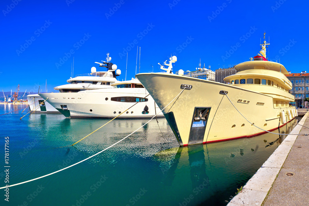 Fototapeta premium City of Rijeka yachting waterfront panoramic view
