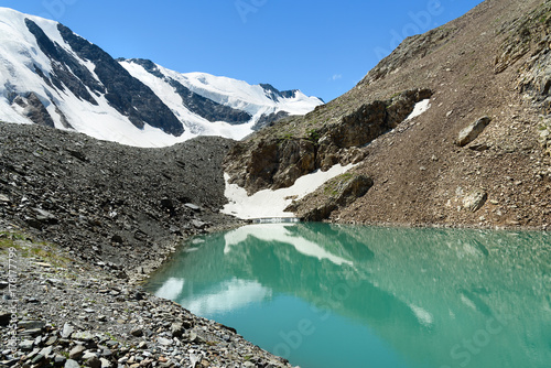 Fototapeta Naklejka Na Ścianę i Meble -  Blue lake in Aktru valley. Altai Republic, Russia